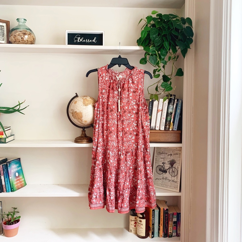 Max Studio sleeveless tie-neck dress